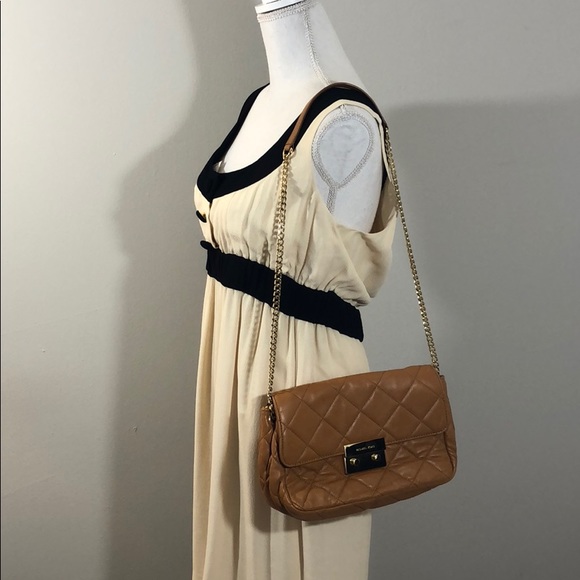 Michael Kors Handbags - AUTH Michael Kors shoulder bag